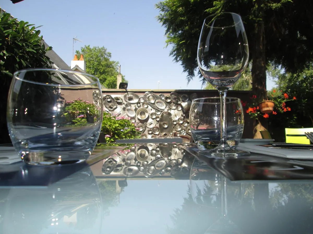 Logis Hotel De La Levee Betton 2*,